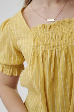 Top Square Neck Shirring Puff Sleeve