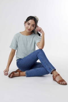 Top Round Neck Rolled Cuff Sleeve