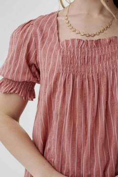 Top Square Neck Shirring Puff Sleeve