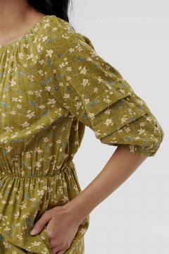 Womens green and yellow raglan pin tuck sleeve modest dress